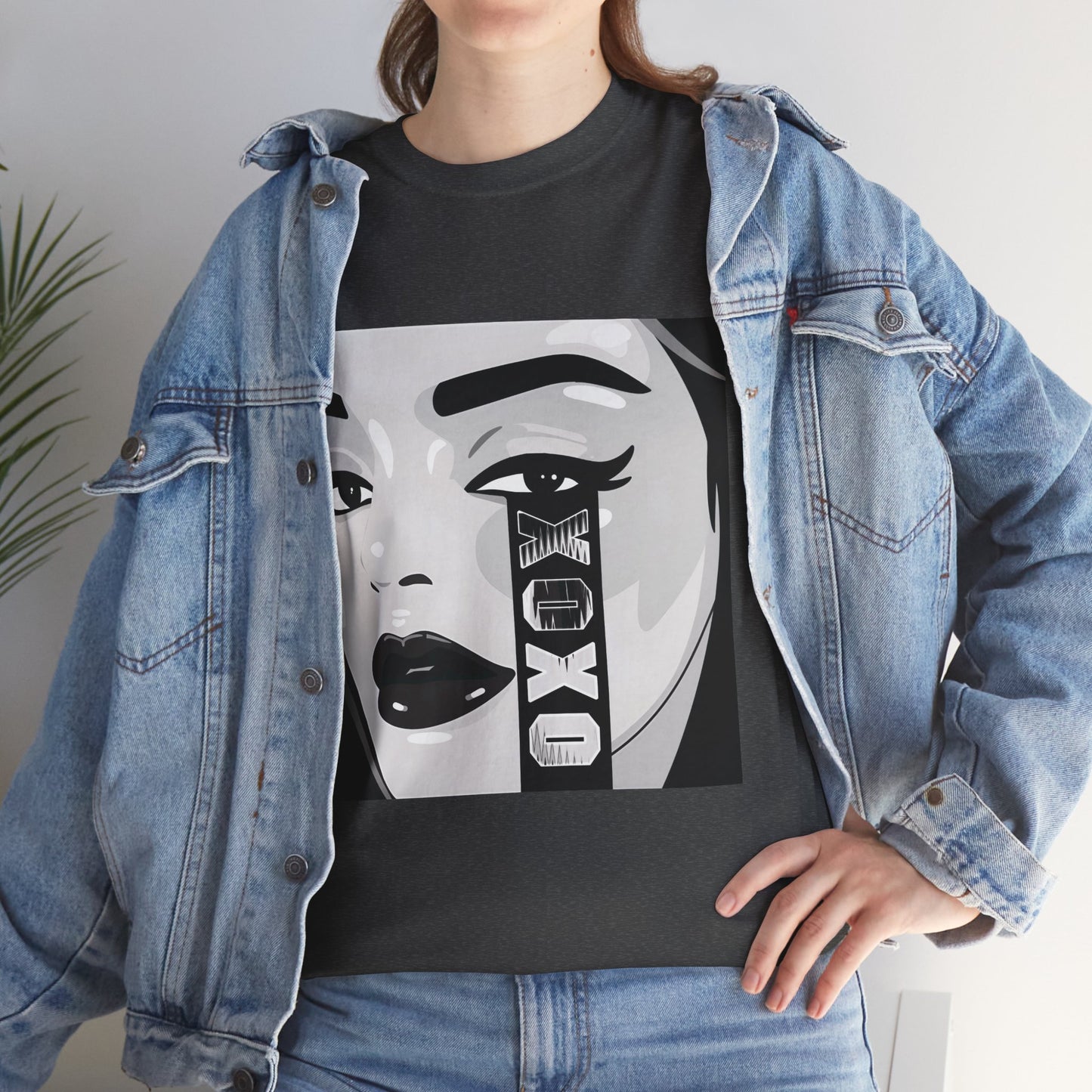 XOXO Stylish Graphic Tee
