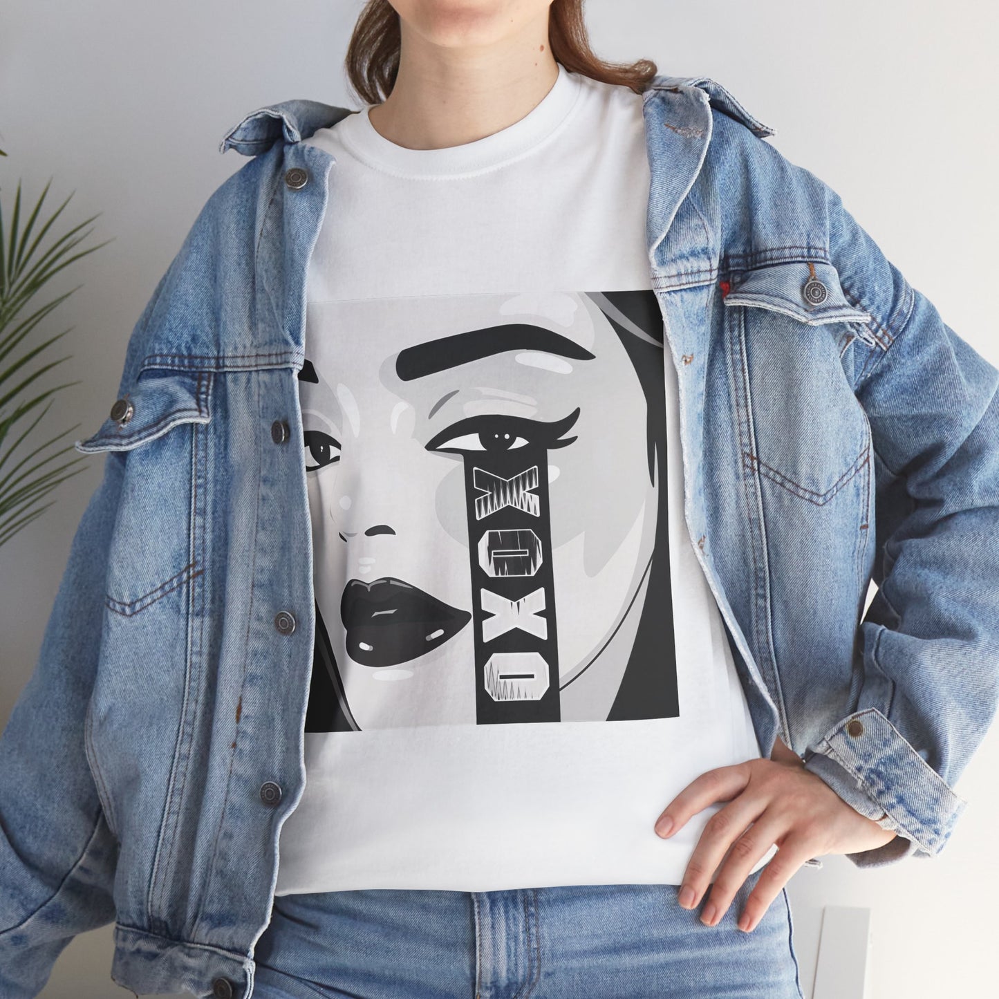 XOXO Stylish Graphic Tee