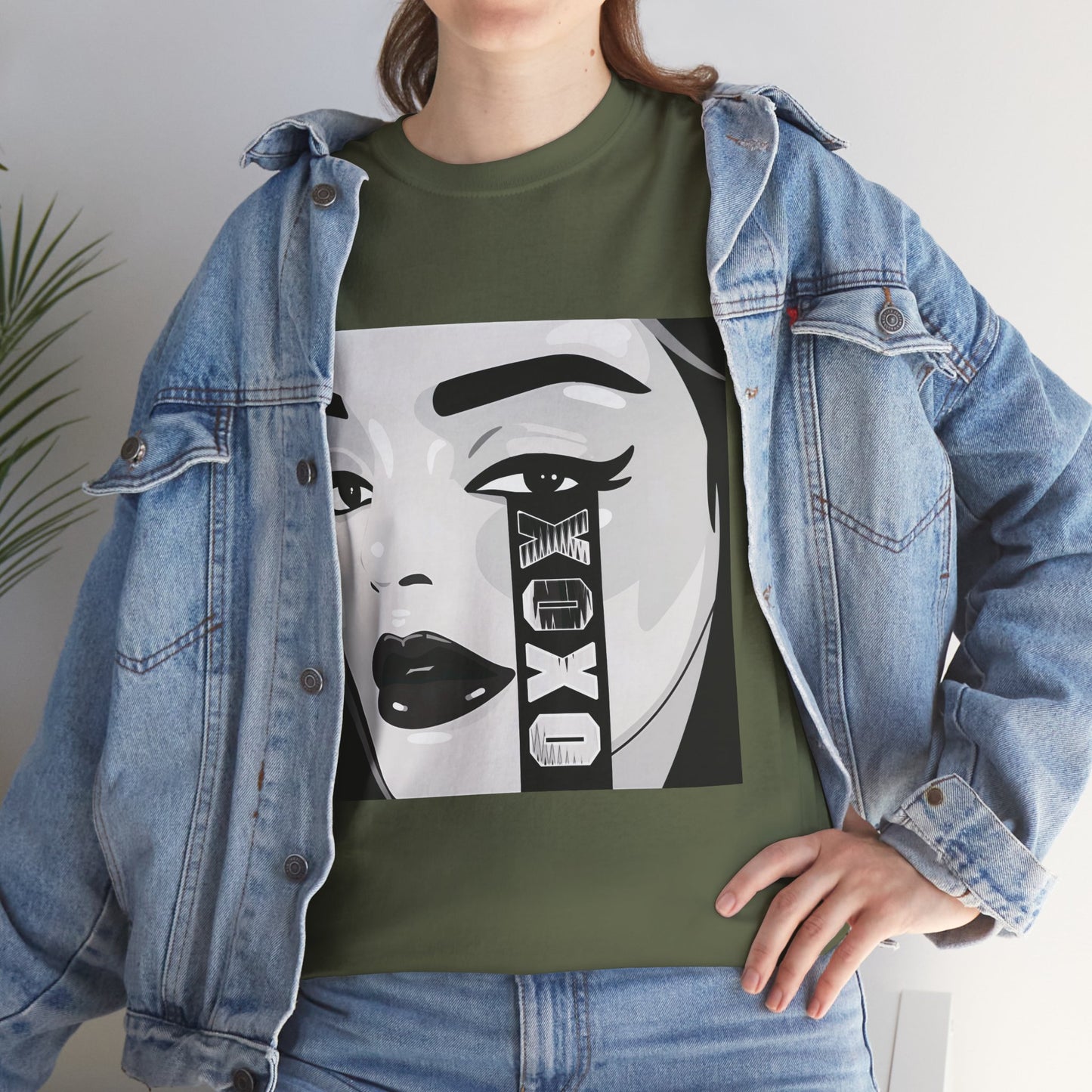 XOXO Stylish Graphic Tee