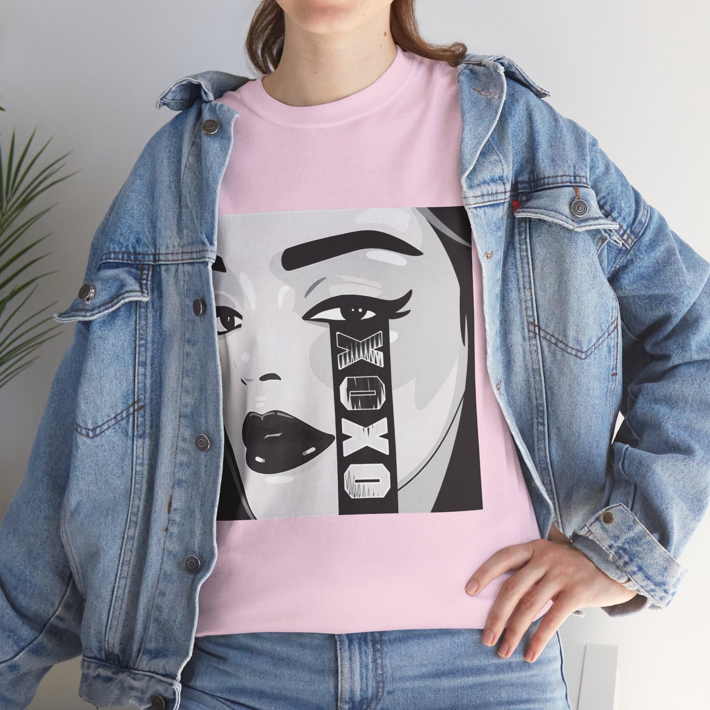 XOXO Stylish Graphic Tee